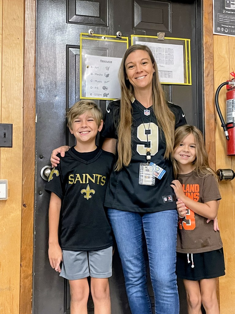 Our Manatees RALLIED AGAINST DRUGS today, strutting their stuff in their favorite sports team's gear!