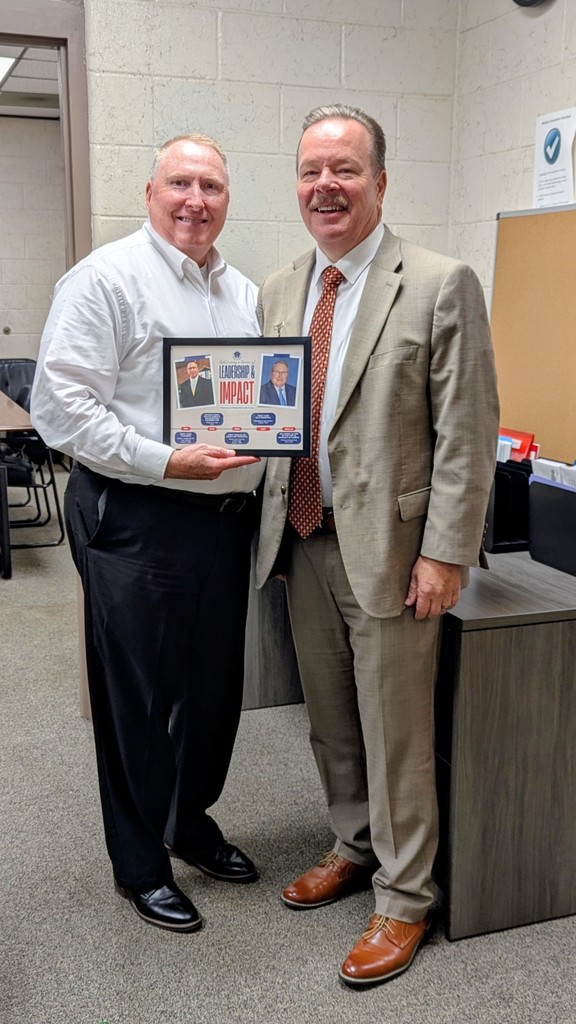 Today, Mr. O’Brian was recognized by Mr. Broskie, Superintendent of Clay County District Schools, in honor of Principal Appreciation Month. We are incredibly grateful for Mr. O’Brian’s outstanding leadership, his kindness toward our students, and the unwavering support he provides to our staff, parents, and guardians. Thank you, Mr. O’Brian, for all you do to make Paterson Elementary such a wonderful place to learn and grow!