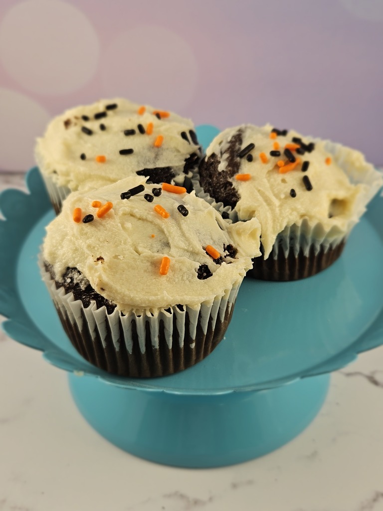 Students in Ms. Stevens’s Culinary 1 class participated in their first kitchen lab, where they baked cupcakes and made buttercream frosting from scratch. The lab served as an engaging introduction to the culinary workspace, allowing students to practice essential skills—time management, communication, teamwork, and recipe execution — while becoming comfortable in their new kitchen environment.