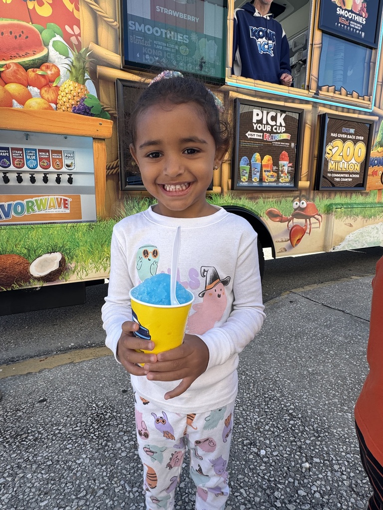 Our Early Childhood Education students did a fantastic job hosting this year’s Little Paws Fall Festival! From pumpkin carving and painting to fun games, music, pizza, and Kona Ice, it was a day filled with laughter, learning, and fall fun. We’re so proud of our students for creating such a memorable experience for our Little Paws!