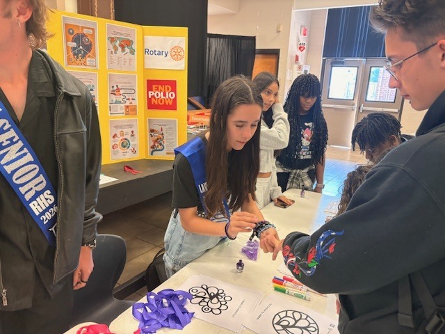 Our incredible Interact Club hosted a Polio Awareness Day event in the cafeteria, spreading knowledge and compassion through interactive activities and hands-on learning! Students had the opportunity to learn about Rotary International’s efforts to End Polio Now through fun crafts and conversations that highlighted the global impact of service. We’re so proud of our Panthers for promoting awareness, engagement, and empathy, showing what it truly means to make a difference!