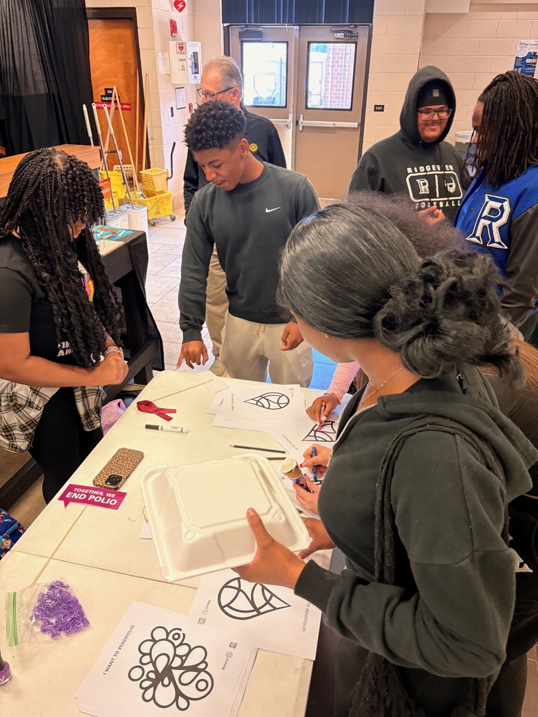 Our incredible Interact Club hosted a Polio Awareness Day event in the cafeteria, spreading knowledge and compassion through interactive activities and hands-on learning! Students had the opportunity to learn about Rotary International’s efforts to End Polio Now through fun crafts and conversations that highlighted the global impact of service. We’re so proud of our Panthers for promoting awareness, engagement, and empathy, showing what it truly means to make a difference!