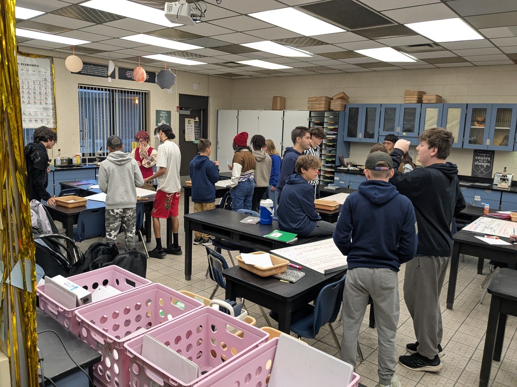 Ms. Derousie’s students wrapped up an exciting week of Argument-Driven Inquiry! Students explored a scientific question, designed and conducted their own procedures to investigate it, and then presented their findings to their peers. This hands-on approach encouraged critical thinking, collaboration, and real-world application of the scientific process.  We love seeing our Panthers take ownership of their learning and showcase their curiosity through inquiry and experimentation! 