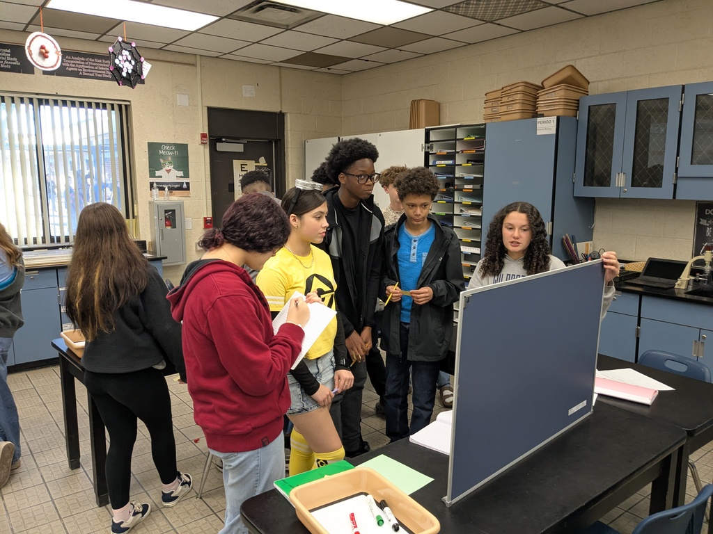 Ms. Derousie’s students wrapped up an exciting week of Argument-Driven Inquiry! Students explored a scientific question, designed and conducted their own procedures to investigate it, and then presented their findings to their peers. This hands-on approach encouraged critical thinking, collaboration, and real-world application of the scientific process.  We love seeing our Panthers take ownership of their learning and showcase their curiosity through inquiry and experimentation! 