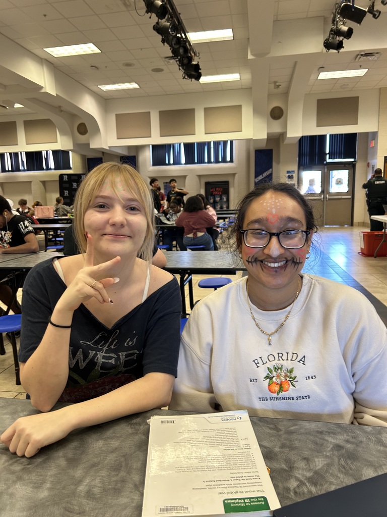 Yesterday during lunches, our Multicultural Club set up a special Día de los Muertos face painting table in the cafeteria! Students shared the cultural significance of this tradition by offering traditional face paint designs and explaining the meanings behind them — honoring loved ones and celebrating the beauty of life and remembrance. 💐🎨 It was a wonderful opportunity for students to learn, connect, and celebrate cultural traditions together. 💙