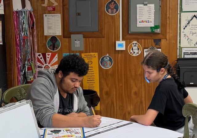 During lunch, two of Ms. Weaver’s students chose to use their free time to update a classroom calendar using the Clay County Schools calendar as their guide. As they worked, they practiced sequencing, time concepts, and vocabulary, even engaging in a lively debate about how to pronounce Lincoln! 🇺🇸 Their goal was to help their classmates better understand number patterns, planning, and life skills through hands-on learning. By showing shared ownership, accountability, and empathy, these Panthers truly demonstrated Responsibility and Excellence in action! 