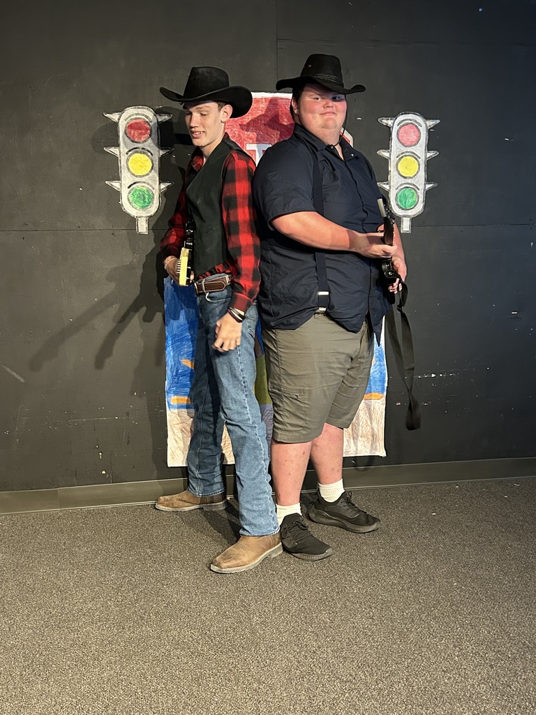 Ms. McDade’s General Theatre students wowed their classmates, teachers, and special guests, Ms. Murphy and Ms. Stoltzfus, with their first official class performance of the year — Lip Syncs! From dramatic flair to comedic timing, students brought creativity, confidence, and big personalities to the stage. It was a fun and engaging showcase of teamwork, expression, and Panther Pride! 