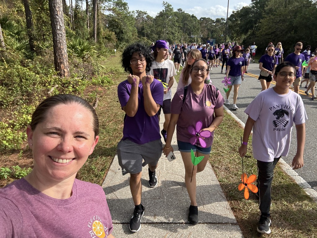 On Sunday, members of HOSA and FBLA proudly represented Ridgeview High School at the Walk to End Alzheimer’s. Our students joined the community in raising awareness and showing support for those affected by Alzheimer’s disease.  We’re so proud of their compassion, leadership, and commitment to making a difference beyond the classroom!