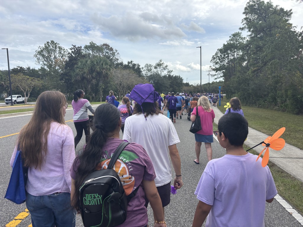On Sunday, members of HOSA and FBLA proudly represented Ridgeview High School at the Walk to End Alzheimer’s. Our students joined the community in raising awareness and showing support for those affected by Alzheimer’s disease.  We’re so proud of their compassion, leadership, and commitment to making a difference beyond the classroom!