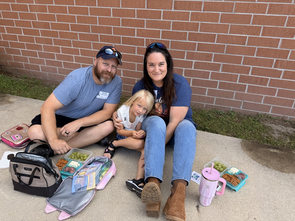 Snackleboxes with family!! Happy Veterans Day!