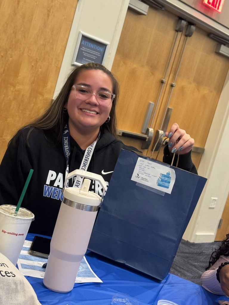 FFEA students attended the Regional FEA Conference at UNF, where they took part in a series of dynamic educational sessions and an engaging panel discussion with district leaders from Clay, Duval, Nassau, and St. Johns counties. It was an inspiring day of learning, leadership, and exploration into the world of education. We're proud of our future educators.