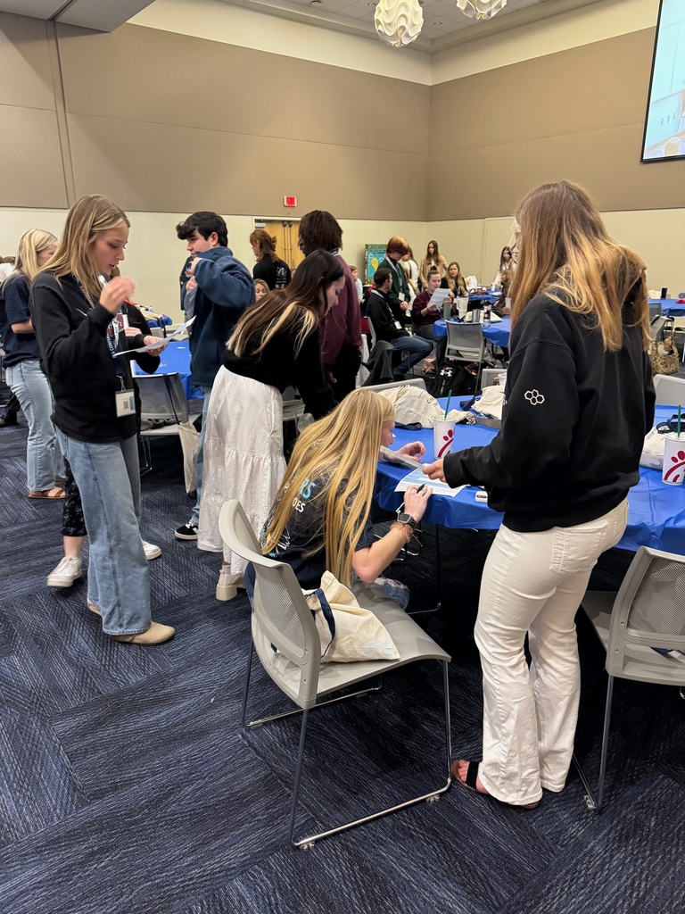 FFEA students attended the Regional FEA Conference at UNF, where they took part in a series of dynamic educational sessions and an engaging panel discussion with district leaders from Clay, Duval, Nassau, and St. Johns counties. It was an inspiring day of learning, leadership, and exploration into the world of education. We're proud of our future educators.
