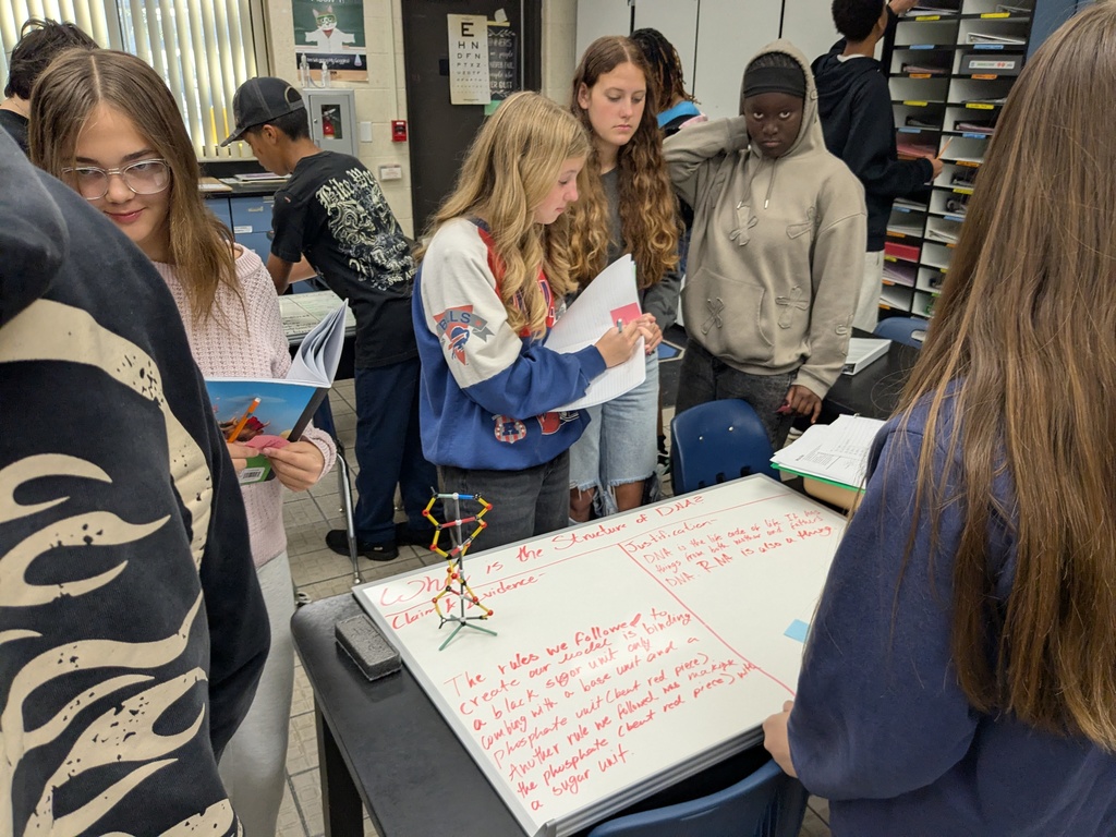 Students in Ms. Derousie’s Honors Biology class showcased impressive scientific thinking as they engaged in argumentation to determine the structure of DNA. Using the same types of experimental evidence examined by Watson and Crick, students analyzed data, constructed claims, and defended their conclusions with evidence-based reasoning. A powerful learning experience that connected historical discovery to modern scientific practice—well done, Panthers!