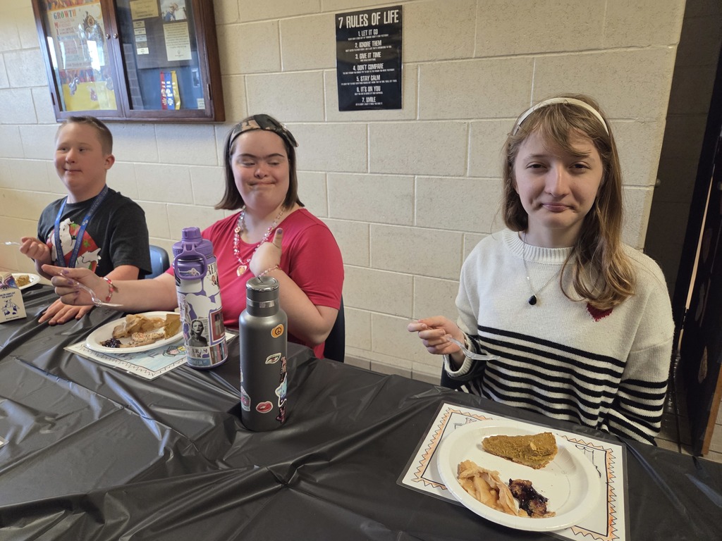 What a joyful celebration on Friday! The Building 6 team gathered to give thanks for all the goodness within their school family. They enjoyed a delicious meal together and were surprised with the ultimate dessert sampler—cookies, pumpkin pie, apple pie, and blueberry cake. Talk about sweet happiness… oh my!