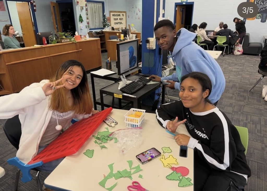 Our Multicultural Club had so much fun decorating ornaments on Friday, and these beautiful handmade pieces are now on display in our school library to help brighten the holidays. Be sure to stop by and enjoy their creativity!