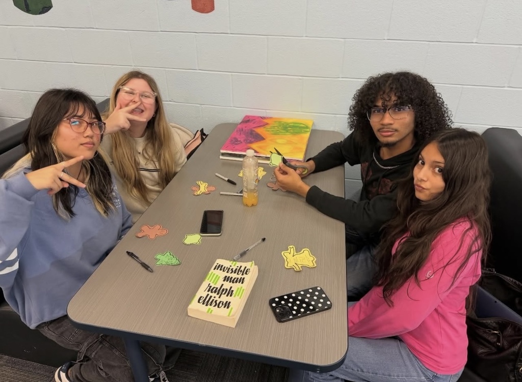 Our Multicultural Club had so much fun decorating ornaments on Friday, and these beautiful handmade pieces are now on display in our school library to help brighten the holidays. Be sure to stop by and enjoy their creativity!