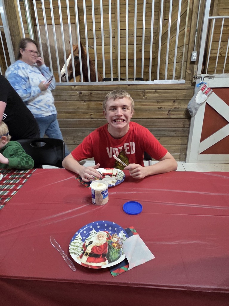 Last night was such a special evening at our combined 4-H meeting hosted at Mrs. Cannarella’s barn! Students from across the clubs came together to decorate cookies, build new friendships, and enjoy a cozy campfire under the stars. The laughter, creativity, and Panther spirit made it a night to remember