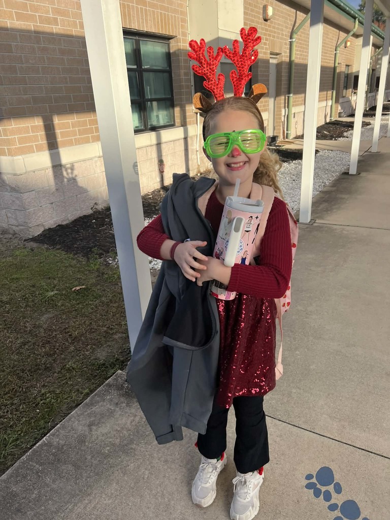 Merry and Bright today with all these sparkles and lights!