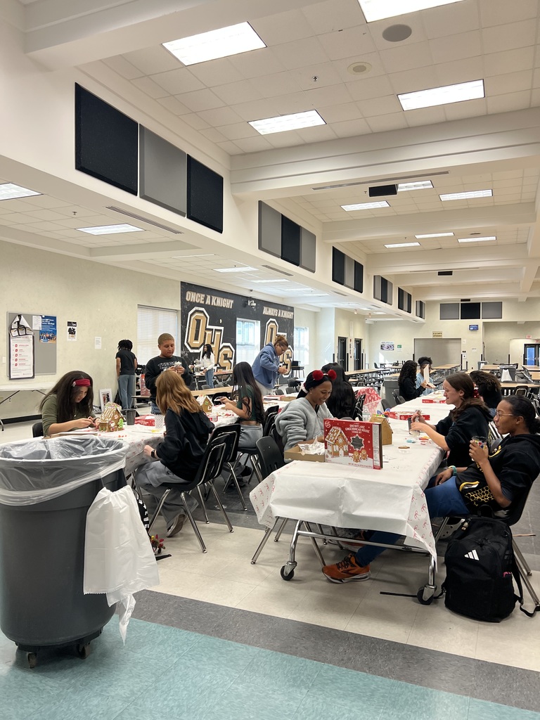 Link Crew Gingerbread House Competition 