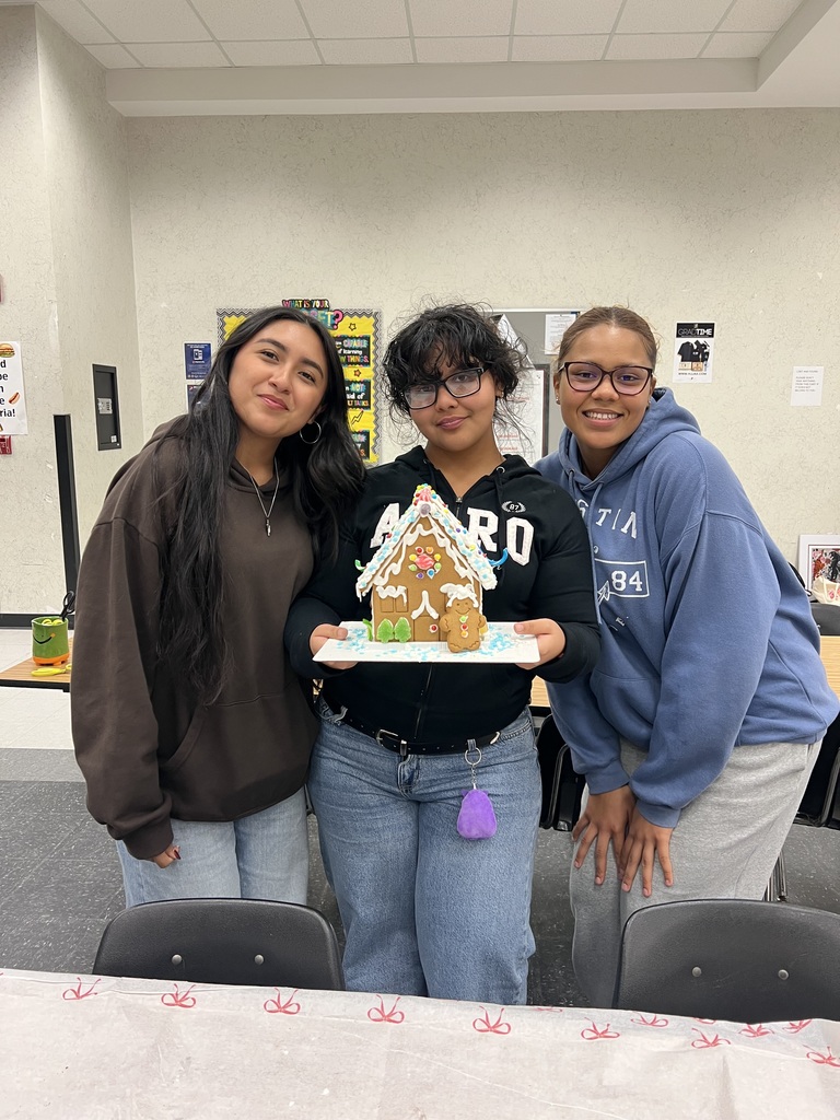 Link Crew Gingerbread House Competition 
