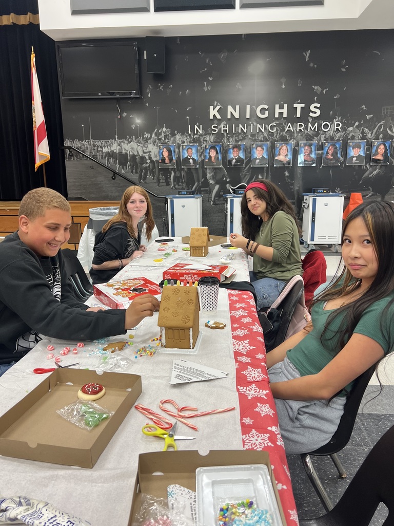 Link Crew Gingerbread House Competition 