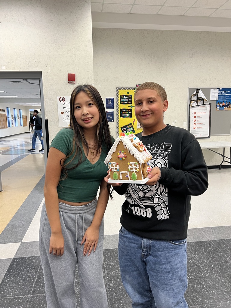 Link Crew Gingerbread House Competition 