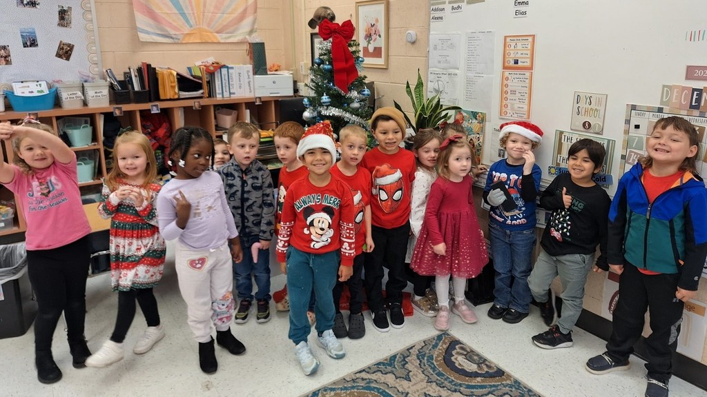 Our Manatees were shining bright in their festive holiday shirts today! 🎄✨ So much cheer on campus—happy Holiday Dress-Up Week!