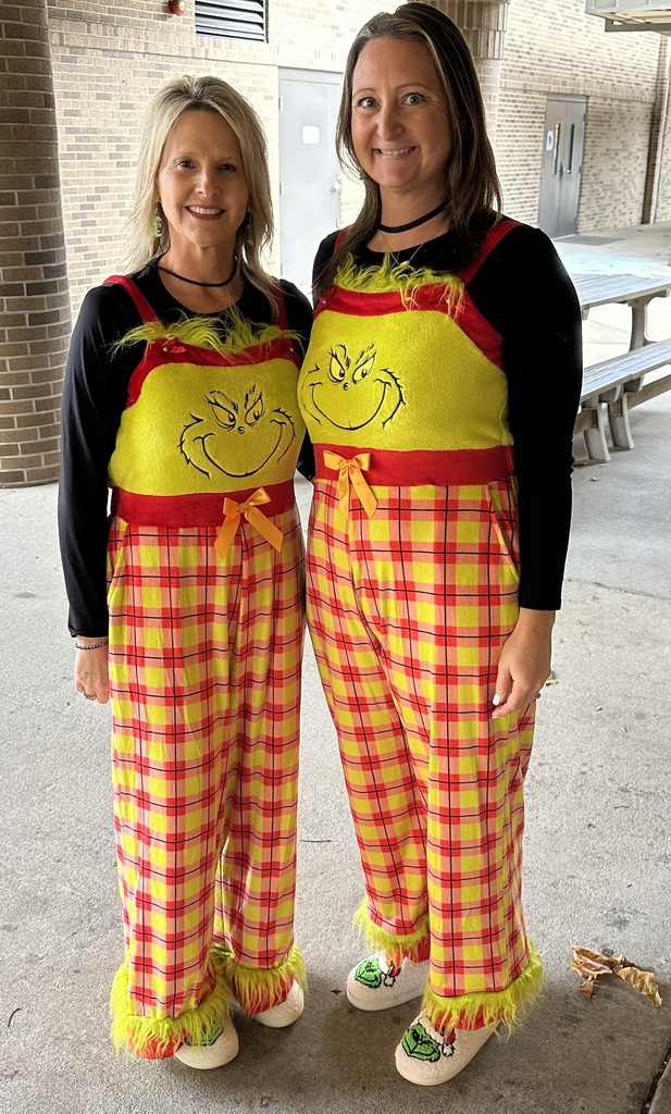 Mrs. Spinks and Mrs. Stankiewicz's first-grade class threw a jolly Grinch-themed holiday bash to kick off the Christmas break with a bang!