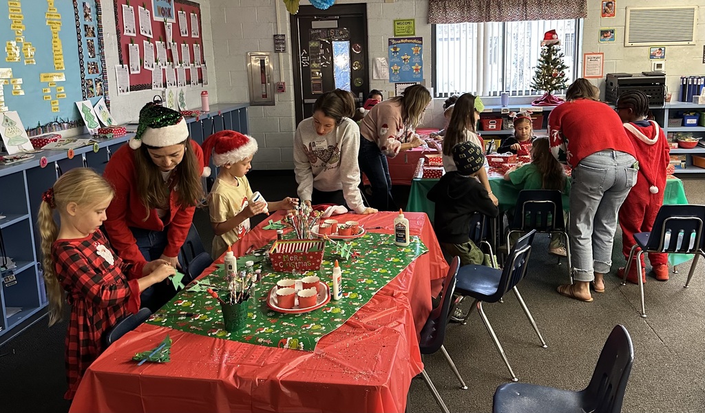 Mrs. Spinks and Mrs. Stankiewicz's first-grade class threw a jolly Grinch-themed holiday bash to kick off the Christmas break with a bang!