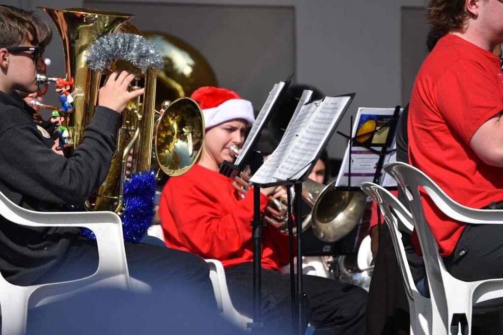 A yearbook makes a great holiday gift. Purchase one before the next price increase.  https://www.yearbookordercenter.com/job/15673