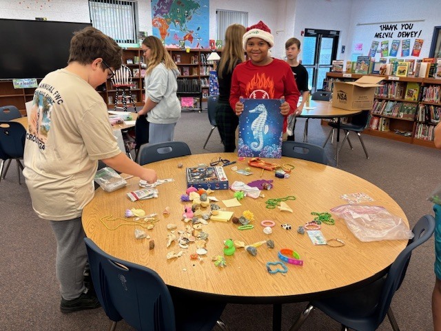 ✨4th-6th grade ES Market Day✨ Mrs. Van De Water's kiddos had the best time during their Market Day creating & selling their goodies!