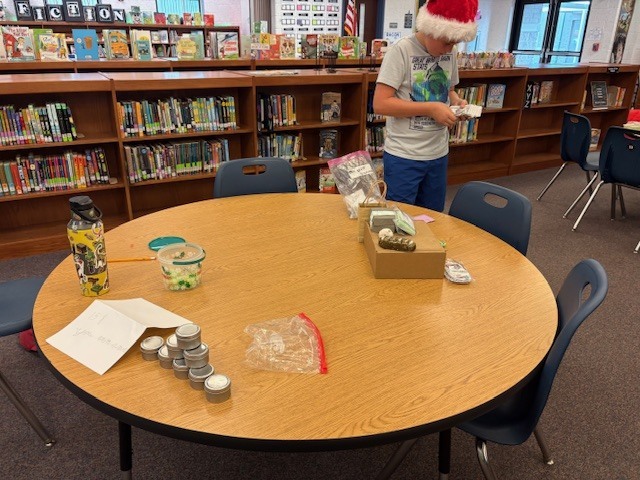 ✨4th-6th grade ES Market Day✨ Mrs. Van De Water's kiddos had the best time during their Market Day creating & selling their goodies!