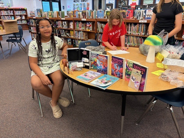 ✨4th-6th grade ES Market Day✨ Mrs. Van De Water's kiddos had the best time during their Market Day creating & selling their goodies!