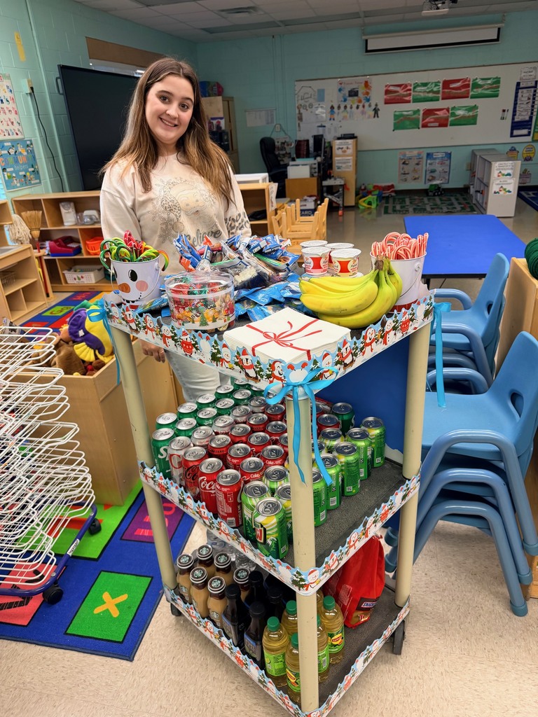 Our FFEA students, under the leadership of their sponsor, Ms. Robinson, spread some holiday cheer across campus before winter break! Faculty and staff were surprised with a treat cart filled with goodies as a heartfelt thank-you for all they do. This thoughtful gesture is a perfect example of student leadership, service, and appreciation in action. We are so proud of our FFEA Panthers for giving back to the people who make Ridgeview such a special place, and grateful to Ms. Robinson for guiding and inspiring these future educators!