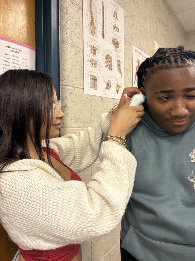 Ms. Johnson’s Health Science students explored vital signs through hands-on, real-world practice, learning how to accurately measure pulse, respiration, and temperature. By working collaboratively and applying clinical skills, students built confidence, attention to detail, and a deeper understanding of how vital signs support patient care and medical decision-making—an excellent example of authentic learning in action at Ridgeview.