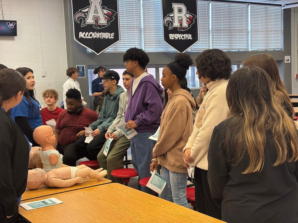 Last Wednesday, our Panthers took Ridgeview pride on the road again, this time with a visit to Wilkinson Junior High! We had a fantastic time connecting with our rising 9th graders, sharing the many exciting opportunities that await them at Ridgeview, and answering their questions about high school life. Their enthusiasm and curiosity were incredible, and we can’t wait to welcome these future Panthers to our campus!  #PanthersRISE 🐾