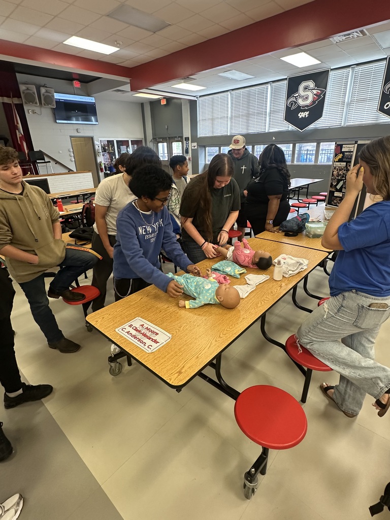 Last Wednesday, our Panthers took Ridgeview pride on the road again, this time with a visit to Wilkinson Junior High! We had a fantastic time connecting with our rising 9th graders, sharing the many exciting opportunities that await them at Ridgeview, and answering their questions about high school life. Their enthusiasm and curiosity were incredible, and we can’t wait to welcome these future Panthers to our campus!  #PanthersRISE 🐾