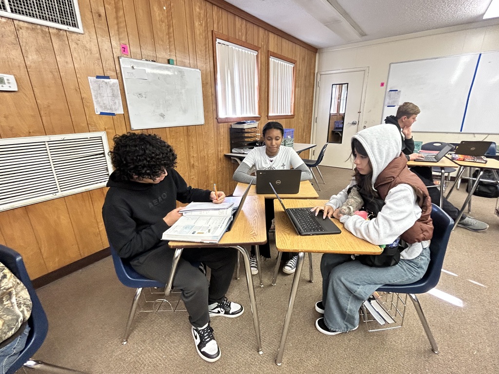 Ms. Charles’s Algebra II students were actively engaged in learning how to graph parabolas and quadratic equations, using strategies designed to help them efficiently tackle SAT-style questions. Through visual models and guided practice, students strengthened their understanding of how equations translate to graphs.  A highlight of the lesson was seeing a student step into a leadership role by explaining the math and reasoning behind the graphs to AP Williams, demonstrating both confidence and deep understanding.  Great examples of rigorous instruction, student ownership, and meaningful math discourse at Ridgeview! 🐾📐