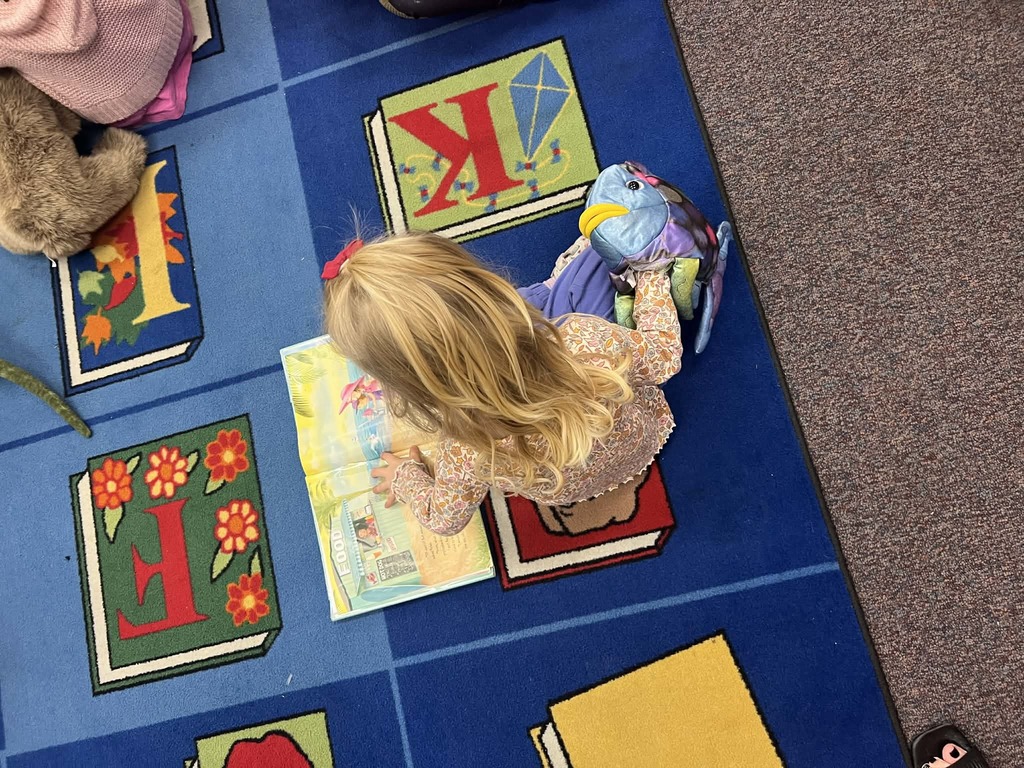What do you do when your kidlets are excited about becoming readers?📘 Practice with puppets on Buddy Reading Day! 🥰