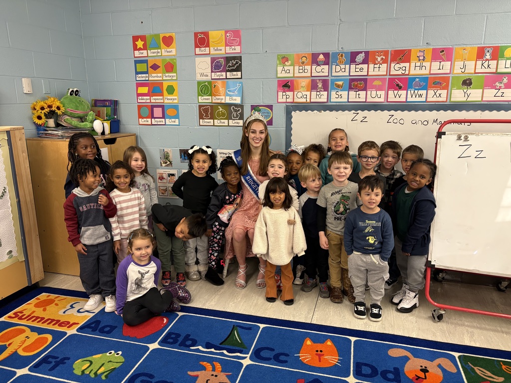 As part of Literacy Week, Miss Ridgeview spent time reading to our Little Paws, sharing the joy of books and the love of reading with our youngest Panthers. The smiles, laughter, and excitement in the room were a perfect reminder of how powerful storytelling can be.  Moments like these not only promote early literacy, but also highlight the strong sense of community and leadership we value at Ridgeview.