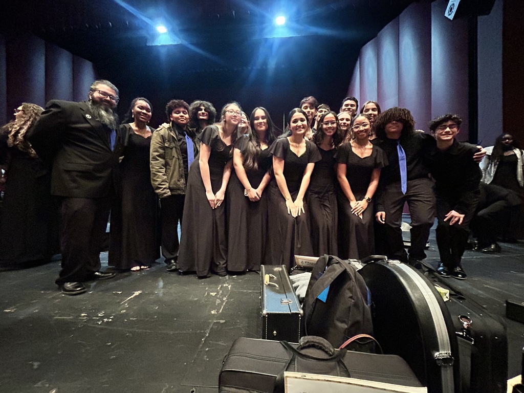 Our All-County Band students took the stage Thursday night at the Thrasher-Horne Center for an outstanding performance. Representing Ridgeview with talent, professionalism, and Panther pride, these students showcased the result of countless hours of practice and dedication. We are incredibly proud of their hard work and the way they represented our school so well! A heartfelt thank you to Mr. Colón for leading this outstanding event.