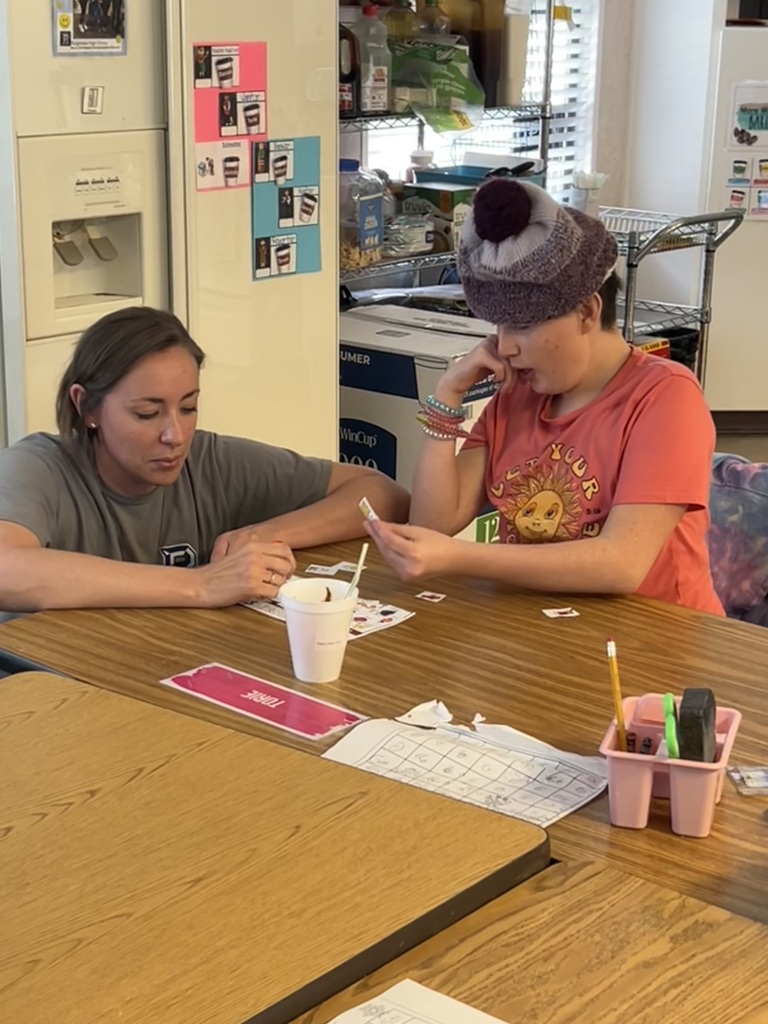 Learning healthy habits starts with hands-on experiences! Ms. Haynes’ students spent time exploring nutrition by sorting foods into groups and discussing how different choices support a healthy lifestyle. Through this interactive activity, students practiced critical thinking, fine motor skills, and real-world decision-making, all while building independence and confidence. We love seeing meaningful, practical learning happening every day at Ridgeview!
