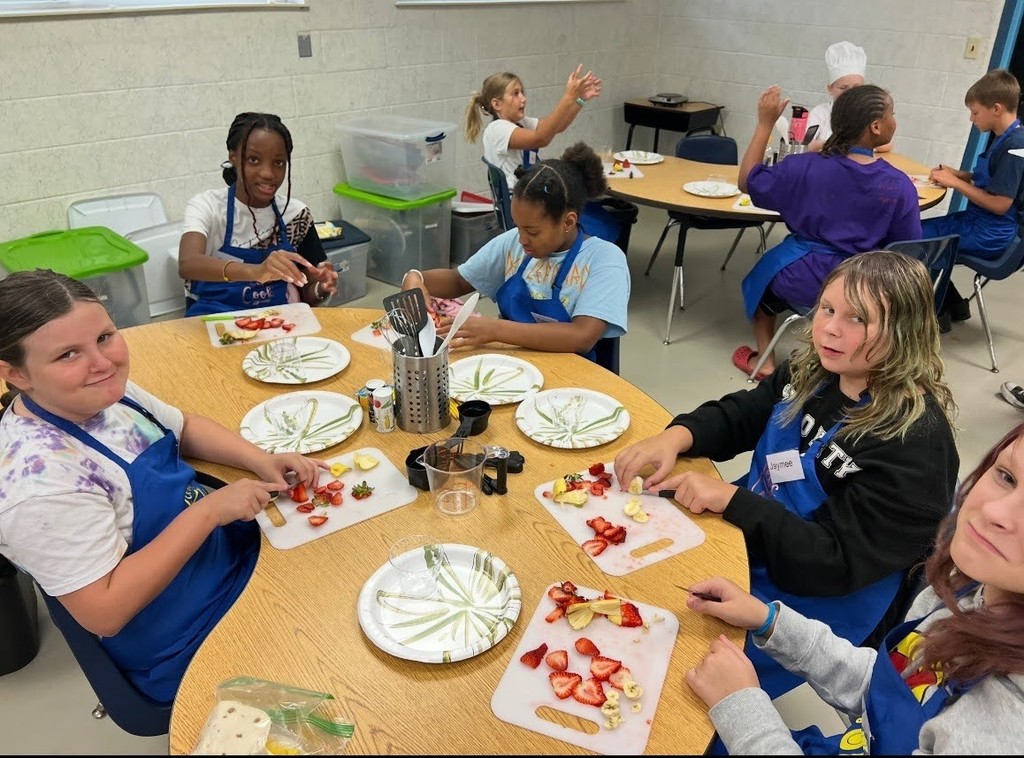 students at cooking camp