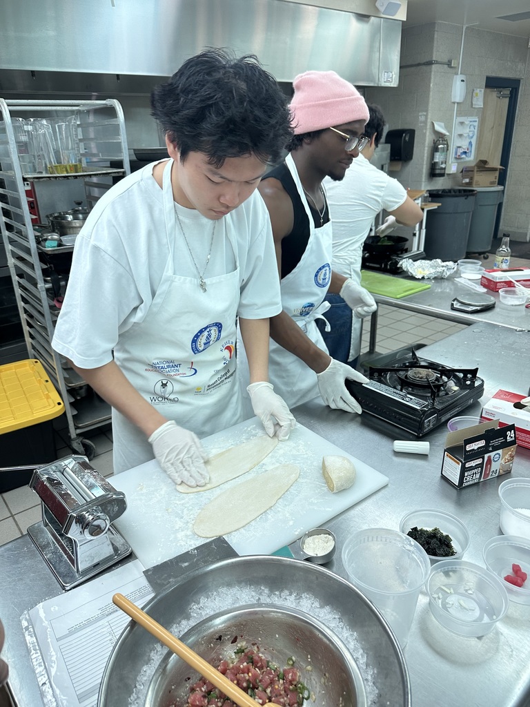 Our Culinary Team completed a timed practice last week, working under true competition conditions as they managed time, stations, and teamwork while demonstrating strong knife skills, cooking techniques, and professional plating. From hot-line coordination and dough preparation to detailed sauce work and an impressive edible centerpiece, students demonstrated focus, creativity, and confidence throughout the practice. The level of precision and collaboration on display reflects their dedication as they prepare to represent Ridgeview at the ProStart Culinary Team Competitions in Orlando. We are so proud of their hard work and can’t wait to cheer them on!