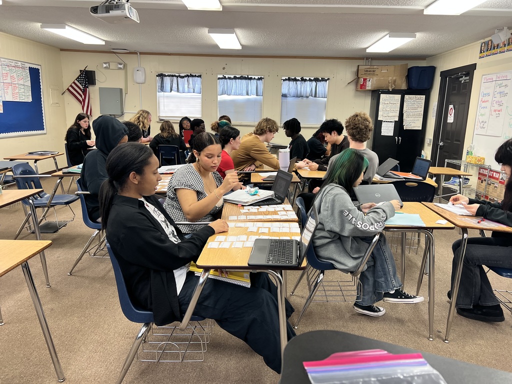 Ms. Mayfield’s AICE U.S. History students engaged in a collaborative review activity focused on building historical “chain reactions” from 1820–1850. Working in teams, students analyzed cause-and-effect relationships. They emphasized long-term historical significance rather than isolated events, strengthening the analytical thinking and reasoning skills essential for advanced AICE writing assessments.