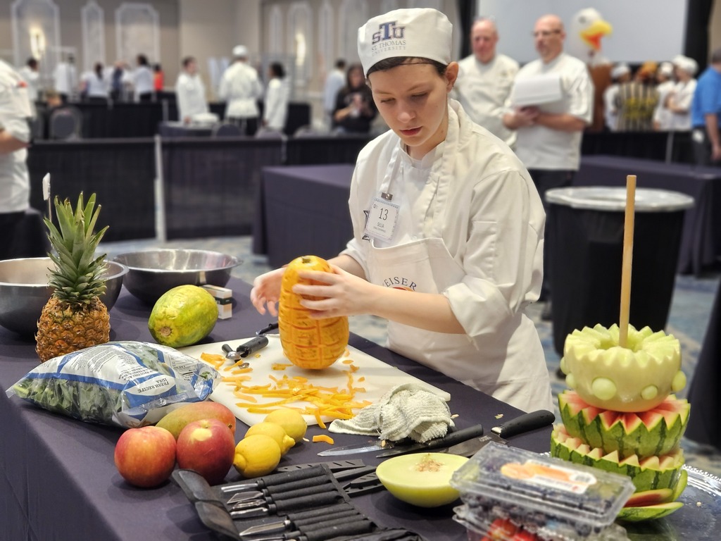 We are so proud of Selia for representing Ridgeview High School this past weekend in Orlando at the ProStart competition, where she competed in the Decorative Food Centerpiece category. This event required creativity, precision, and composure as students designed and carved intricate edible centerpieces under timed, competitive conditions. Selia’s focus, attention to detail, and artistic skill were on full display, and she represented our culinary program and Panther community with professionalism and pride. Opportunities like this showcase the incredible talent and real-world skills our students are developing, and we are so proud of Selia’s hard work and dedication.