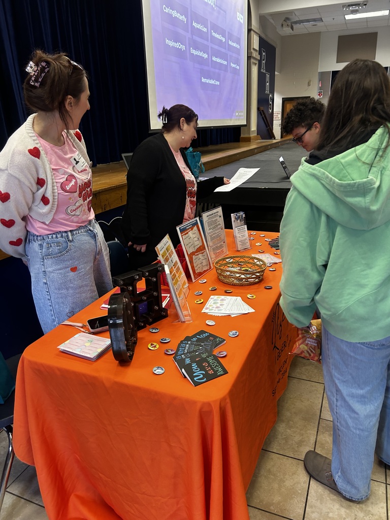 Last week, we welcomed representatives from Quigley House to campus to share important information and resources with our students in recognition of Teen Dating Violence Awareness Month. Led by Housing and Outreach Advocate Christina Kelley, these conversations focused on healthy relationships and where students can turn for support, helping ensure our Panthers are informed, empowered, and supported. We truly appreciate Quigley House’s partnership and their commitment to educating and supporting our students in a safe, engaging, and meaningful way.