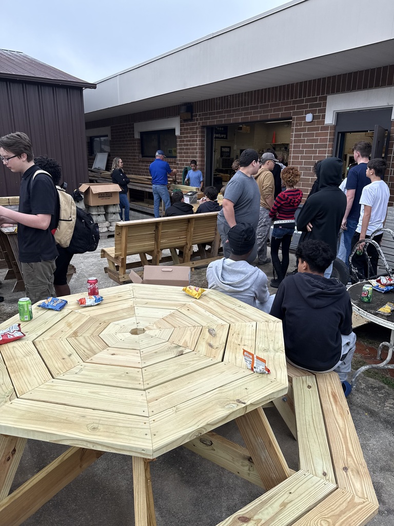 We were excited to host the North East Florida Builders Association on campus as they led a Nail Driving Competition for our students! Participants put their skills, focus, and precision to the test in a fun, high-energy challenge that highlighted the importance of craftsmanship, safety, and real-world construction techniques. Experiences like this connect classroom learning to industry expectations and give our Panthers valuable exposure to career pathways in the skilled trades. We are grateful for this partnership and the opportunity it provided our students!