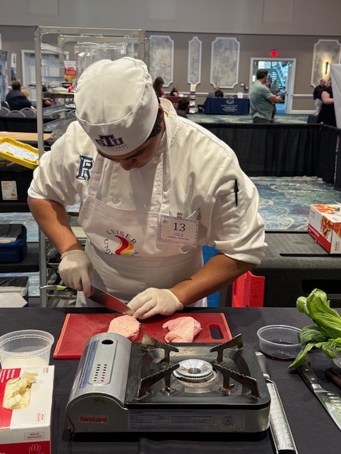 Huge congratulations to our Ridgeview culinary students who competed in the Florida ProStart Culinary Competition this past weekend! In a historic moment for our program, our Culinary Team—CJ, Ricky, Cole, and Gavin—broke into the winner’s circle for the first time, earning an outstanding 4th place finish out of 30 schools across the state of Florida, the highest ranking in Ridgeview history. Their teamwork, precision, and professionalism truly shined on a statewide stage. We are also proud of Selia, who represented Ridgeview with excellence in the Decorative Food Centerpiece category. These students exemplify the dedication, skill, and Panther pride that define our culinary program.