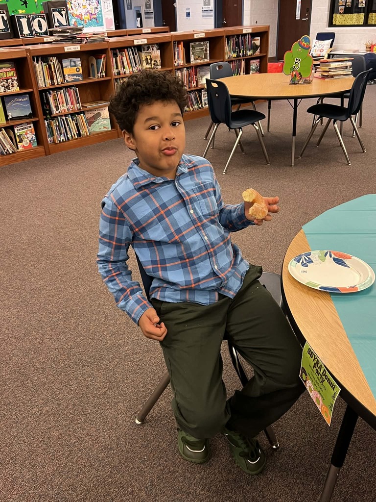 🍩Reading Celebration🍩 Yippy Skippy to these SPC Reader Leaders who have read 3 or more SSYRA 🌞 books on the 3rd-6th grade list! We will have another celebration in May for our 3rd-6th graders who reach 3+ SSYRA books 🙌